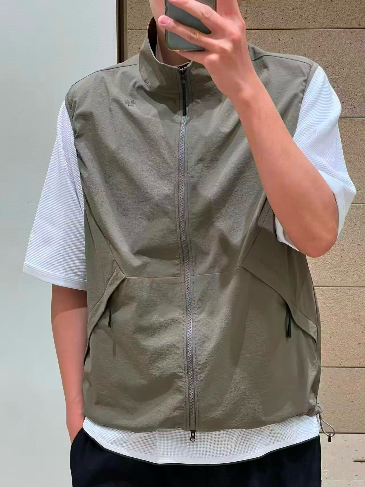 Camping Outdoor Clothing - Goldwin Waterproof Windproof Technical Sleeveless Jacket